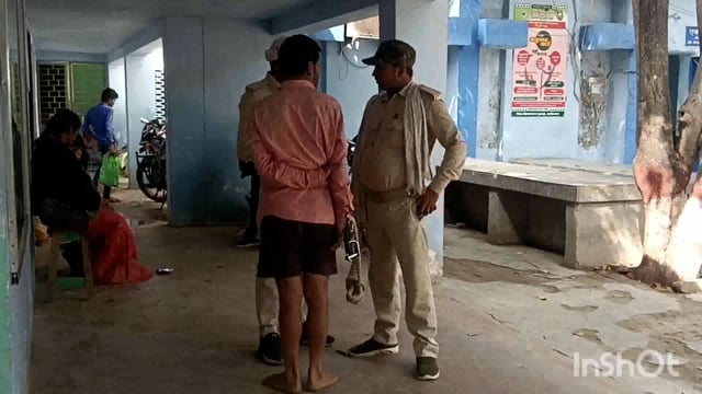 जिले के रामगढ़ चौक पुलिस ने गिरफ्तार वारंटी को सदर अस्पताल मेडिकल जांच बात भेजा न्यायिक हिरासत में।