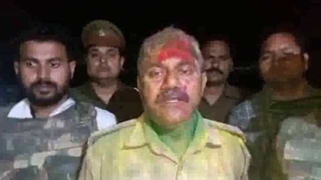 एसपी ऑफिस से चोरी करने वाले बदमाश की हुई पुलिस से मुठभेड़ घायल होने के बाद लिया हिरासत में