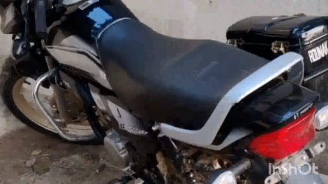 चांदन थानाध्यक्ष विष्णुदेव कुमार ने झींगाझाल के रास्ते डुमरकोला जंगल से एक बाइक सहित 17.25 विदेशी शराब किया जप्त 