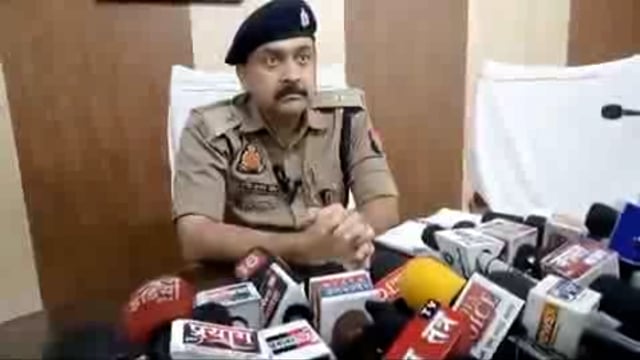 Pratapgarh Jile Mein double murder case Mein ASP Durgesh Kumar Singh ki bite