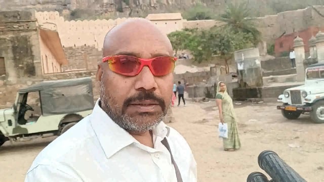 खुले में पेशाब