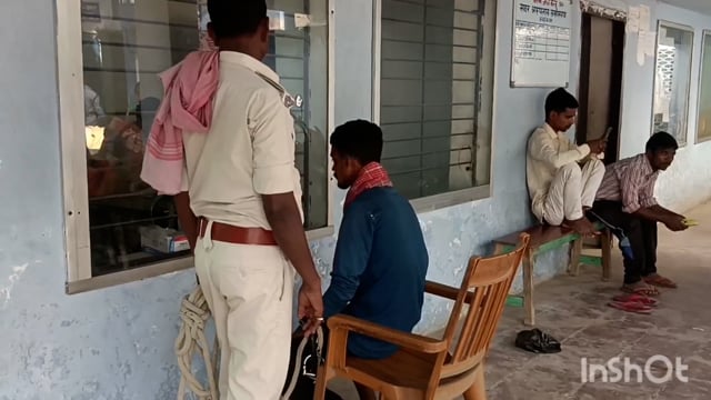 जिले के चानन थाना पुलिस ने गिरफ्तार शराब कारोबारी को सदर अस्पताल में मेडिकल जांच बाद भेजा जेल।