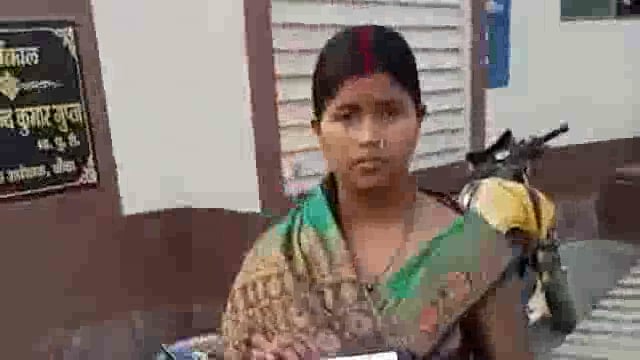 बिना सूचना का ही तोड़ दिए जमीन का बाउंड्री अरुण कुमार सिंह ने मामला धनकुण्ड थाना क्षेत्र का।