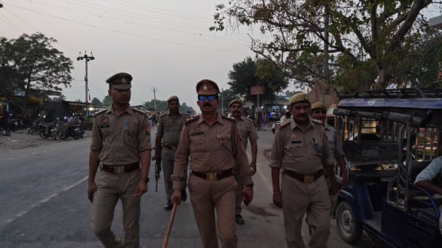 Bahraich: ब्रेकिंग न्यूज़ जनपद बहराइच तहसील महसी थाना हरदी आदर्श आचार संहिता को लेकर थाना हरदी पुलिस अलर्ट