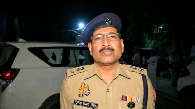 Barabanki Sadak durghatna mein durghatna ke sambandh mein Barabanki SP Shri Dinesh Kumar Singh ji ki bite