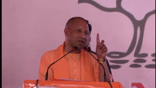 मथुरा में पहुंचे मुख्यमंत्री योगी आदित्यनाथ ने गठबंधन व विरोधी पार्टियों पर सादा निशाना