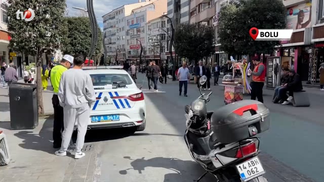 Polis, Motosikletlerin Girmesi Yasak Olan Caddede Göz Açtırmıyor