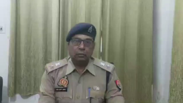 Shahjahanpur mein Do adhikton Ko girftar Kiya Gaya Jinke pass se 2 kilo 450 gram afeem baramad ki Gai upper police Adhikshak  Manoj Kumar avsthi ki bite