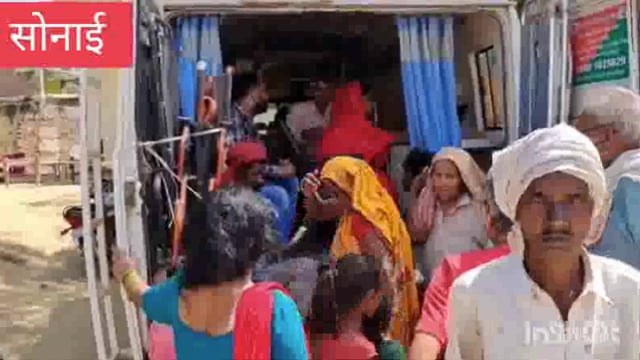 राया ब्लॉक गांव बना में सामुदायिक स्वास्थ्य केंद्र सोनई द्वारा मोबाइल कैंप किया आयोजित मरीजों के हुए  परिक्षण दी गई दावा