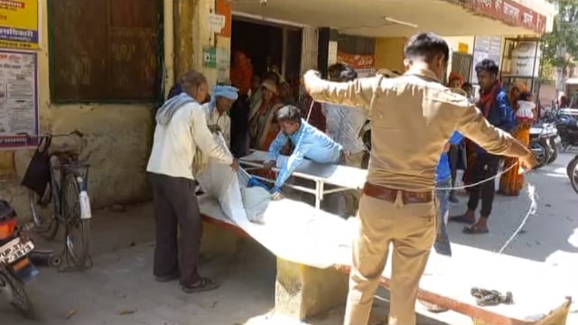 गांव बरुआरी के हनुमान मंदिर के पास अज्ञात वाहन ने बाइक के मारी टक्कर,छात्र की हुई मौत, परिवार में मचा कोहराम 