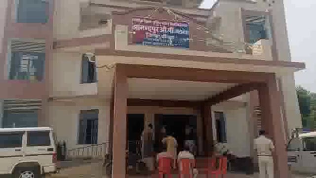 आनंदपुर थाना पुलिस ने तीन घंटे  के भीतर हत्याकांड का उद्भेदन कर तीन आरोपी को गिरफ्तार कर भेजा जेल:SDP0 RAJKISHOR KUMAR 