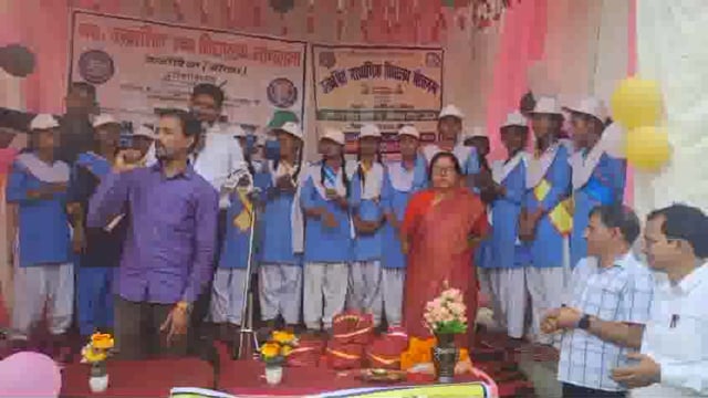 विद्यालय मे भव्य समारोह 