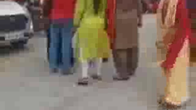 Haridwar Siddh Peeth man Kali Mandir Mein pujariyon Ne karmchariyon ko dauda dauda kar Lathi dandon se pita parking Mein rasid