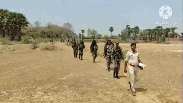 आगामी लोकसभा चुनाव शांतिपूर्ण माहौल में संपन्न करवाने को लेकर परना डाब पुलिस ने बीएमपी के जवानों के साथ किया फ्लेग मार्च