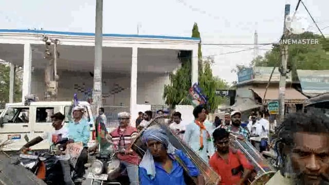 जम्मू में चिराग पासवान ने NDA प्रत्याशी अरुण  भारती के समर्थन में किया रोड शो