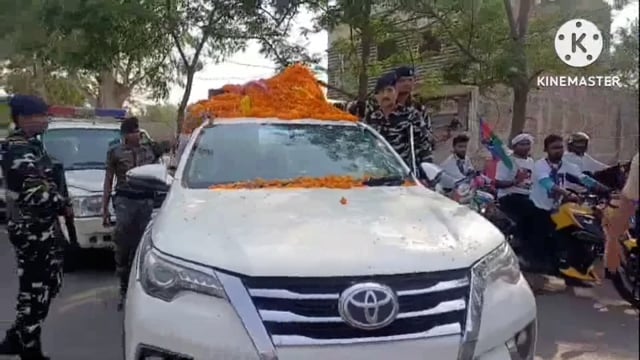 चिराग पासवान ने अपने बहनोई NDA प्रत्याशी अरुण भारती के साथ खैरा में किया रोड शो जनता से मांग रहे हैं समर्थन