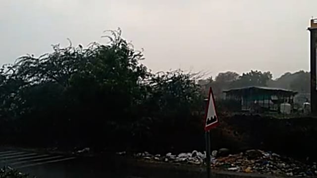 आटपाडी मध्ये पावसाच्या सरी