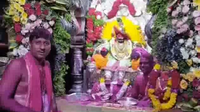श्रीक्षेत्रश्रीज्योतिबा च्यार रांज्योका दख्खनका राजाकी सासणे काठी का मान और सन्मानित कर कलेक्टर व्दारा पुजा कर के यात्रा