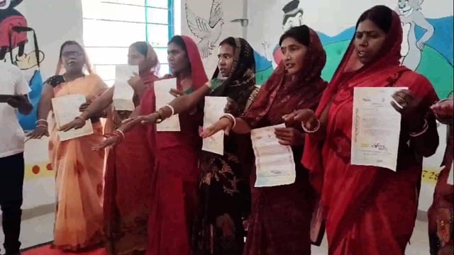 मतदान सखियों द्वारा ढोल नगाड़े के साथ निकाली गई मतदाता जागरूकता रैली