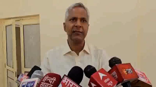 जिलाधिकारी शैलेंद्र कुमार द्वारा दी गई मतदान को लेकर जानकारी