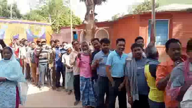 कड़ी सुरक्षा के बीच अमरपुर प्रखंड क्षेत्र में मतदान हुआ शुरू 11:00 बजे तक 21.8 प्रतिशत हुआ मतदान