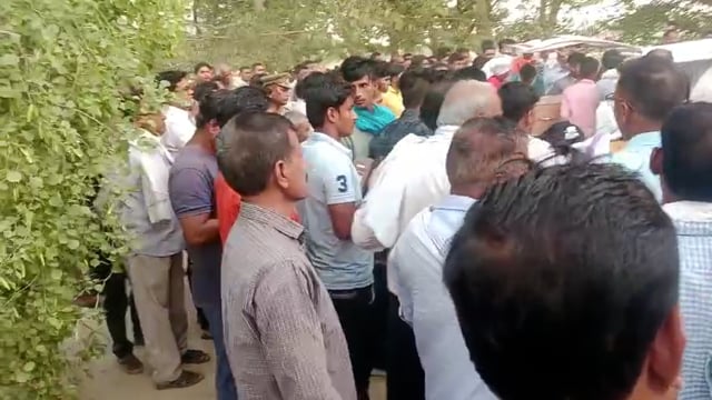 कुंडाकेविद्युत उपकेंद्र बाघराय में संविदा पर तैनात संजीव सिंह ग्यारह हजार लाइन की चपेट में आने से इलाज के दौरान हुई मौत,