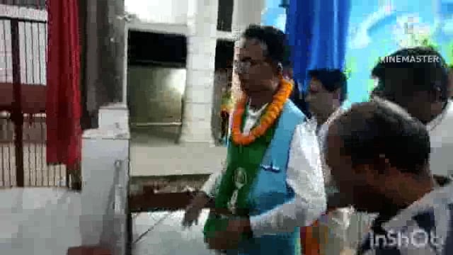 सूर्यगढ़ा -बाहुबली अशोक महतो का सूर्यगढ़ा में सभी वर्गों के लोगों ने माला पहनाकर उनका भव्य स्वागत सम्मान किया।