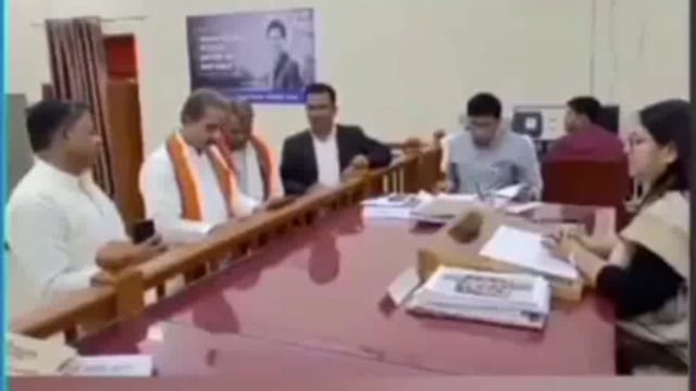 चार बार सांसद रहे कीर्ति वर्धन सिंह ने किया अपना नामांकन 