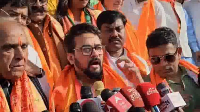 सिद्धार्थनगर में विपक्ष पर जमकर बरसे केंद्रीय मंत्री अनुराग ठाकुर