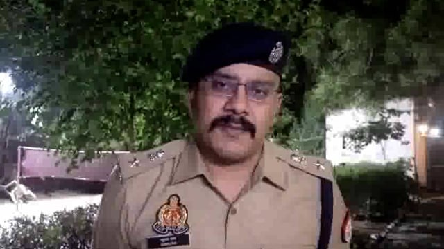 थाना ताजगंज क्षेत्र युवक की हत्या के मामले में उपायुक्त डीसीपी सूरज राय जी ने दी वाइट 