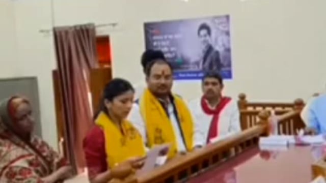 समाजवादी पार्टी की तरफ से श्रेया वर्मा ने किया परचा दाखिल कैसरगंज से बृजभूषण के पुत्र करण भूषण बने भाजपा उम्मीदवा