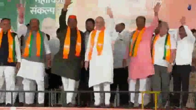 संजय काका एवढी निवडणूक लढा पुढच्या वेळची गॅरंटी नाही- अमित शहा