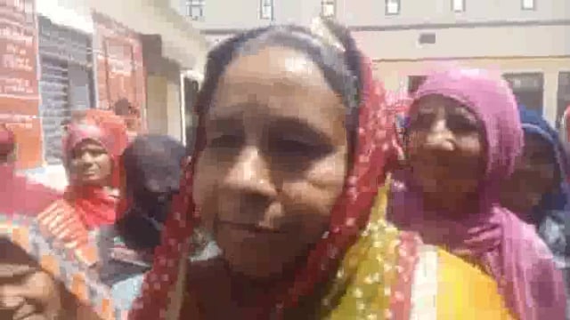 राशन डीलर की मनमानी की जानकारी उपभोक्ताओं द्वारा दी गई