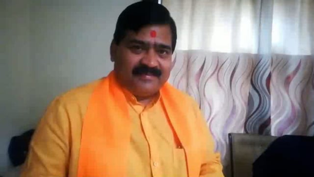 सपाइयों की गुंडई, भाजपा प्रत्यासी संगम लाल गुप्ता के भाई पर किया हमला, तोड़ी गाड़ी