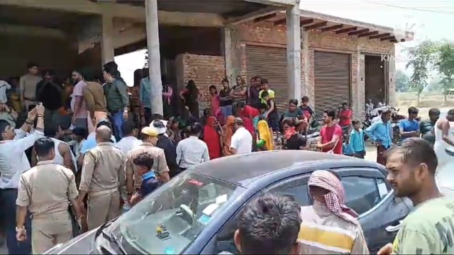 लोकसभा चुनाव में मतदान बहिष्कार आगरा में चुनाव बहिष्कार का घमासान जनता में आक्रोश