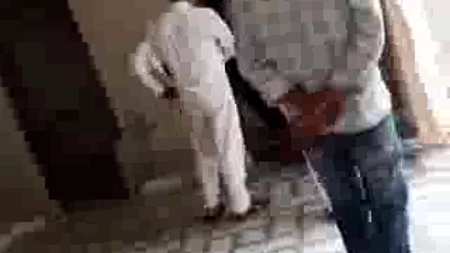 Saharanpur jila mein SDM nakud Ne  ration  ki dukaan Mein mara chhapa rasion dealeron Mein machhar kam SDM Ne ration ki dukaan ko seal karne ka Aadesh Diya