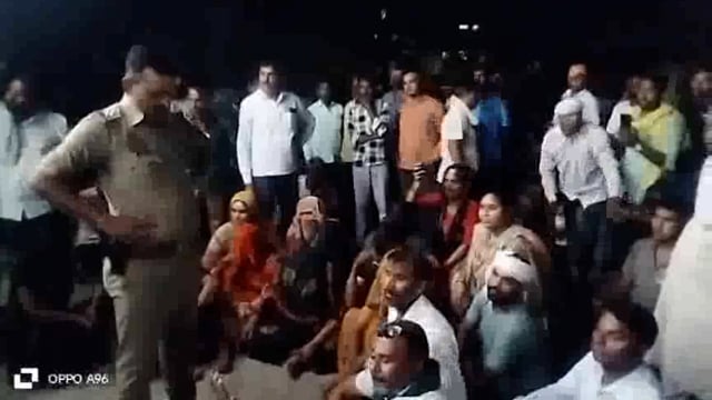 ग्रामीणों ने किया थाने का घेराव पुलिस पर कार्रवाई न करने का लगाया आरोप