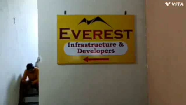 एव्हरेस्टला दिला 100कोटी 16 रस्त्याचा ठेका पण डिसेंबर मध्ये पालकमंत्री नी केले उदघाटण पण वर्क ऑर्डर देऊन ही कामाचा नाही 