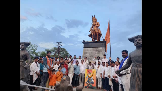 छत्रपती संभाजी महाराज यांच्या जयंती निमित्त अभिवादन