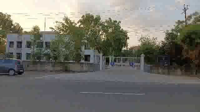 वरिष्ठ अधिकाऱ्यांकडे तक्रार केल्याच्या रागातून तक्रारदाराच्या विरोधात आटपाडी पोलिसांनी आरोपीला बोलावून क्रॉस कंप्लेंट घेतल्याचा आरोप