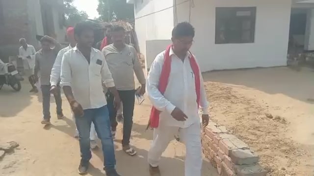 नगवा सहित क्षेत्र के विभिन्न ग्रामों में पूर्व प्रधान पराग दत्त मिश्र ने घर-घर किया जनसंपर्क, सपा के लिए मांगा वोट