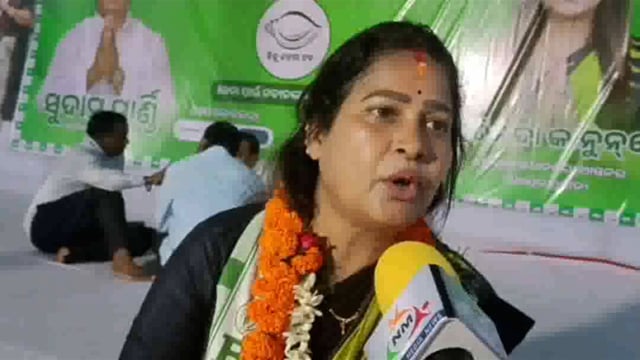 ମୟୂରଭଞ୍ଜ ର ଏକ ମାତ୍ର ଅନସଂଗ ରଖିତ ନିର୍ବାଚନ ମଣ୍ଡଳୀ ମୋରୋଡା ର ବିଜେଡ଼ି ବିଧାନସଭା ପ୍ରାର୍ଥୀ ଶ୍ରୀମତୀ ପ୍ରୀତିନନ୍ଦା କାନୁନଗୋ ଙ୍କ ମାରାଥନ