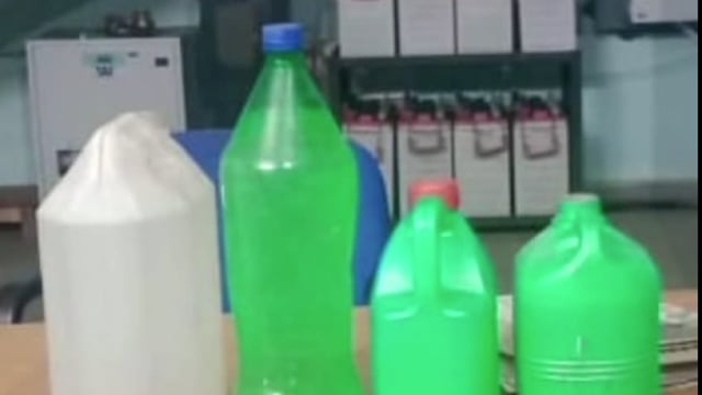 उत्पाद विभाग की टीम ने जिले भर में चलाया छापेमारी अभियान; एक बाइक से 26 लीटर देशी चुलाई शराब के साथ 5 सेवन कर्ता के उपर