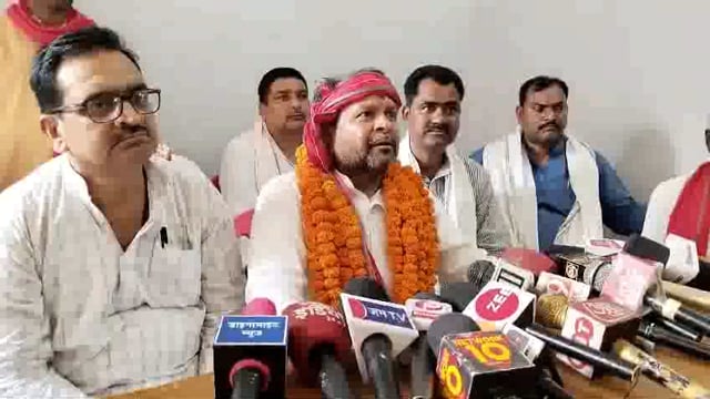 बलिया में अवलेश सिंह ने कहा कि बीजेपी से नाराज है ठाकुर,इंडिया गठबंधन को करंगे वोट