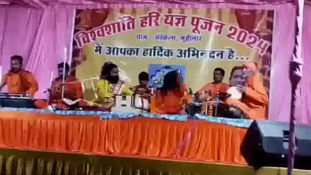 मुढीनार मैं विश्व शांति हरि यज्ञ कार्यक्रम में छत्तीसगढ़ी कथा वाचक कांता प्रसाद शरण की कथा सुनने उमडा जन सैलाब