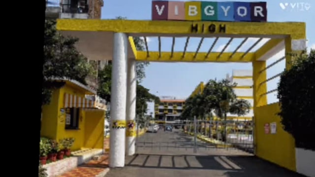 शंभर टक्के निकालाची परंपरा कायम .आर्यन सैब्बनावार याने 99% गुण मिळवून शाळेच्या शिरपे- चात मानाचा तुरा रोवला