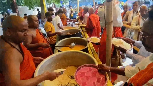बुद्ध जयंती पर बोधगया में 4 दिनों में 6000 से अधिक लोगों को कराया गया निःशुल्क भोजन