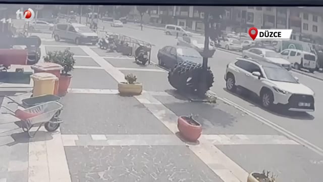 Kırmızı Işıkta Geçen Otobüse Jip Çarptı 8 Yaralı