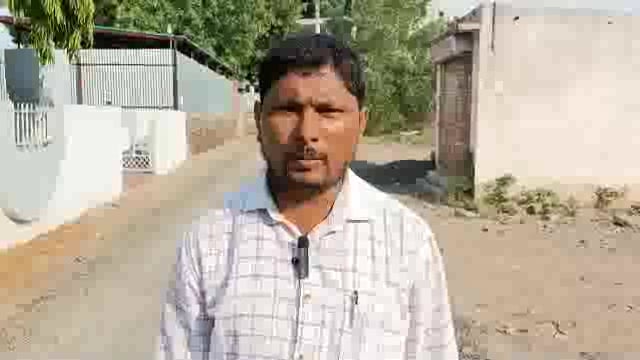 आटपाडी येथील बांधकाम विभागाचे रस्त्याच्या देखभालीकडे दुर्लक्ष मनसेचा आंदोलनाचा इशारा 