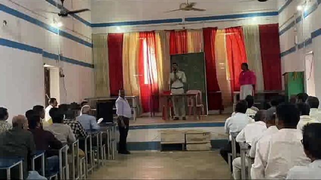 मतगणना कर्मियों को दो पालियों में प्रशिक्षण आयोजित ‌